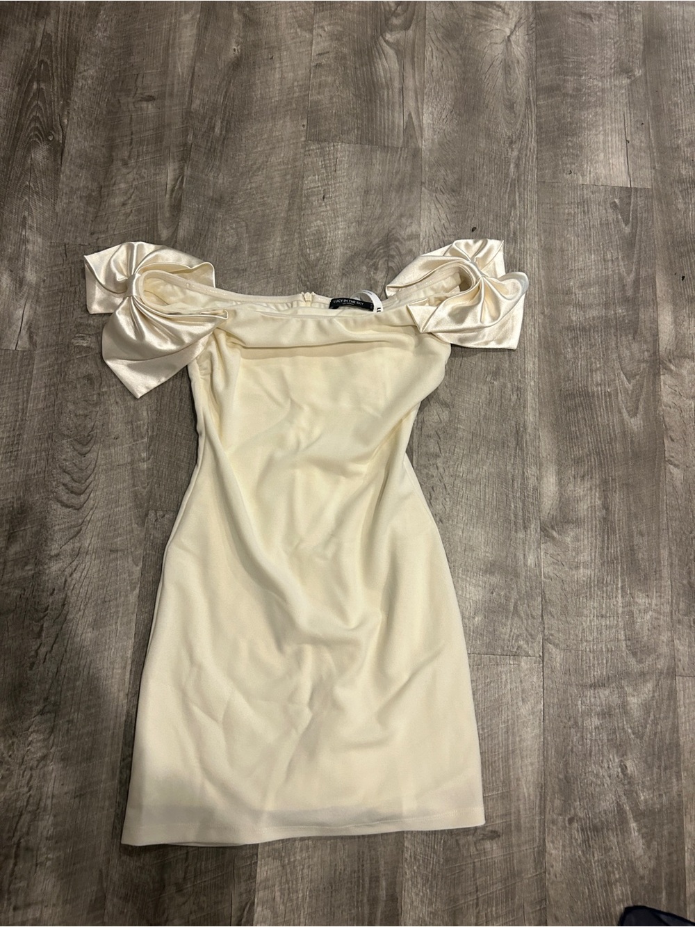 Lucy in the Sky Cream One-Shoulder Bow Detail Dress